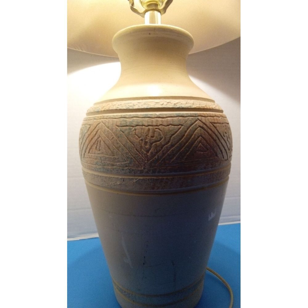 Vintage Style Table Lamp Textured Ceramic Vase Shape Accent Lighting